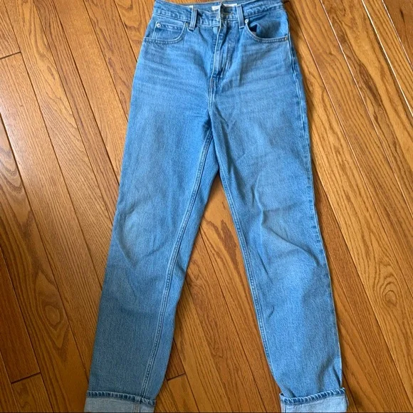 Levi’s High Straight Jeans - Picture 1 of 3